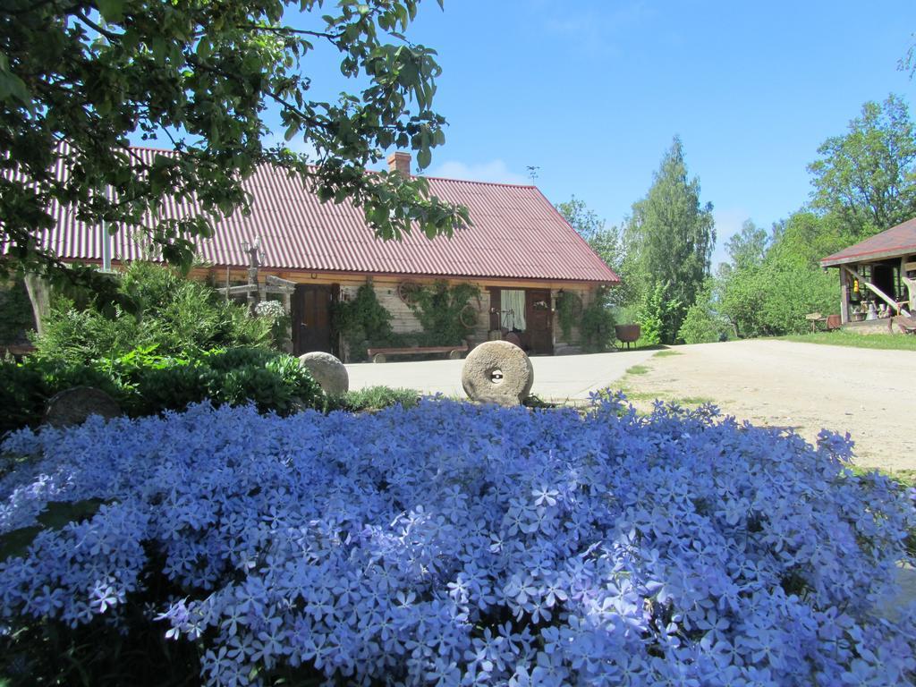 Kucuru Dzirnavas Hotel Lautere Exterior photo